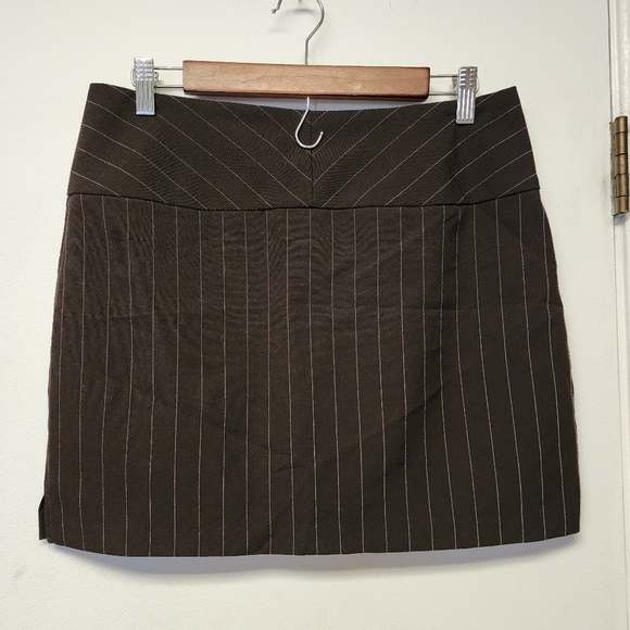 Vintage y2k Brown Pinstripe Mini Skirt - Picture 4 of 6